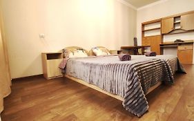 Водопійна 19 CityRooms